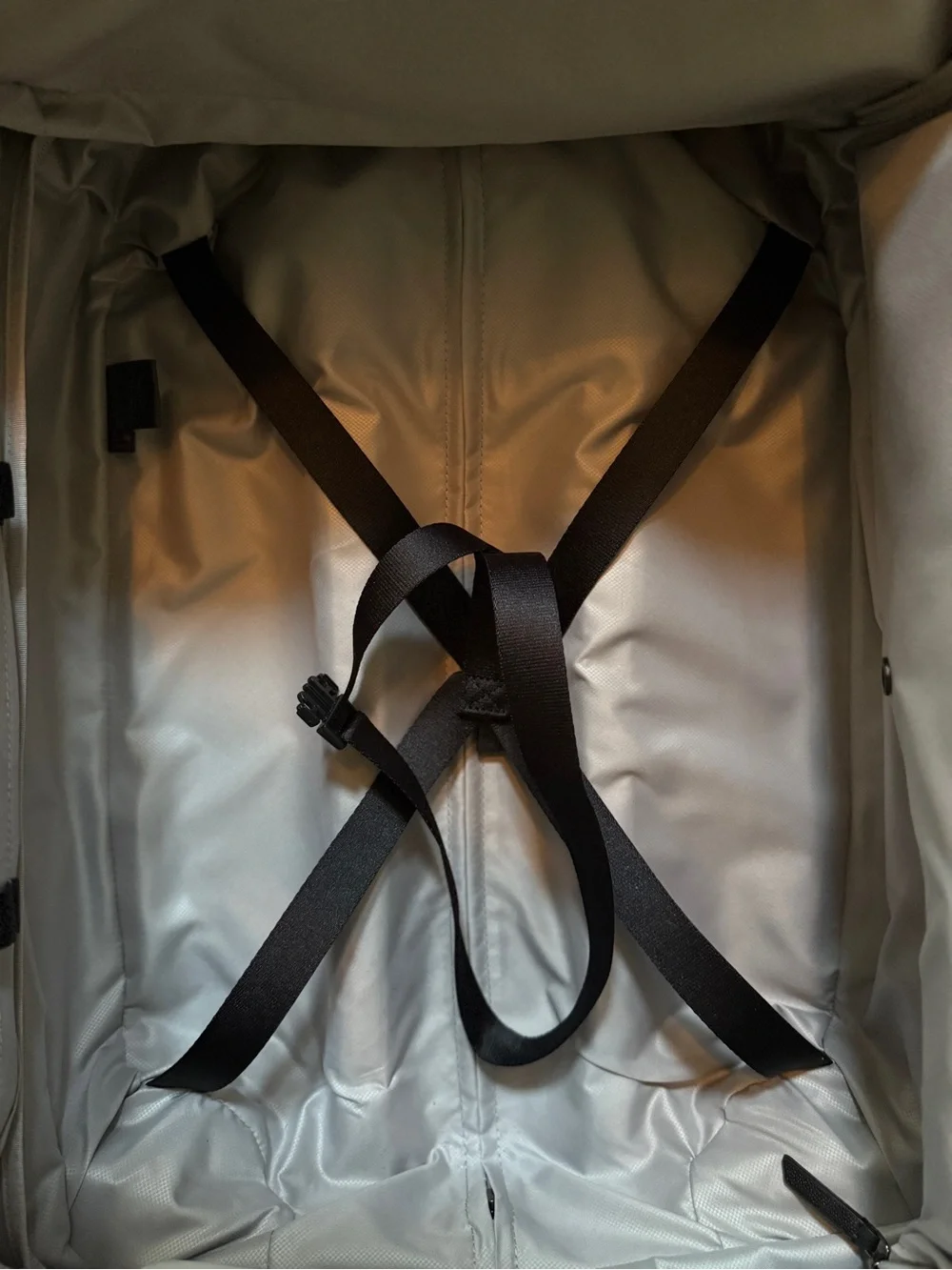 Tumi Voyager Black Carry-On Spinner Suitcase Travel Bag